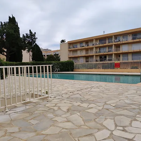Apartment T2 Avec Piscine, Tennis, Petanque, A 4 Min De La Plage Pour 4 Personnes - Fr-1-677-39 *